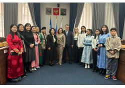 УЛААНБААТАР ХОТЫН ХҮҮХДИЙН ОРДНЫ УРАН ЗУРАГ, ДУУ ХӨГЖМИЙН ДУГУЙЛАНГИЙН СУРАГЧДЫН ТӨЛӨӨЛӨЛ ЭРХҮҮ ХОТНОО АЙЛЧИЛЖ БАЙНА.