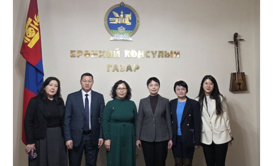БНХАУ-ААС ОХУ-ЫН ЭРХҮҮ ХОТОД СУУГАА ЕРӨНХИЙ КОНСУЛ ЛЮ ЮЙ ТЭЙ УУЛЗАВ.
